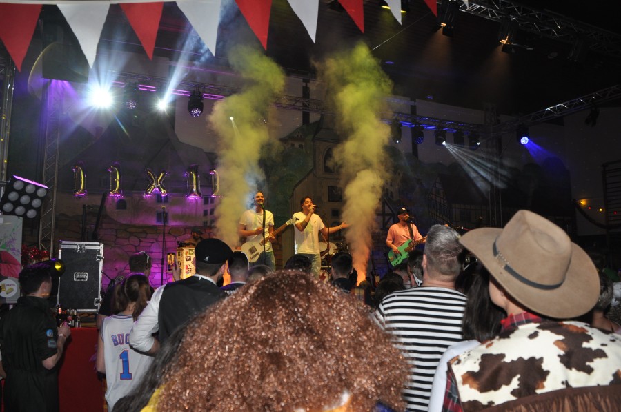 Foto Kost�mball Jeck op Live 2023